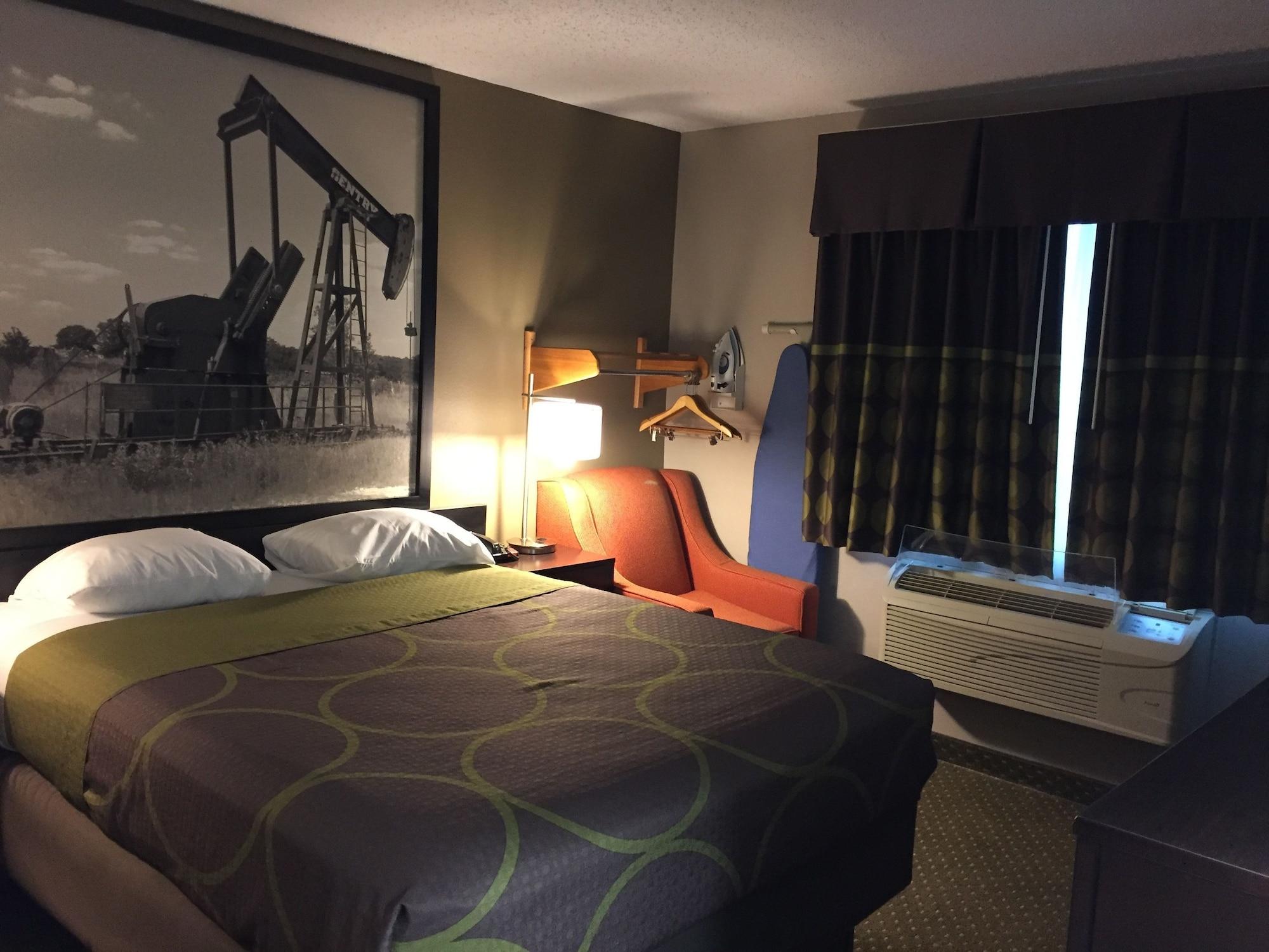 במוטל Super 8 By Wyndham Bedford Dfw Airport West מראה חיצוני תמונה