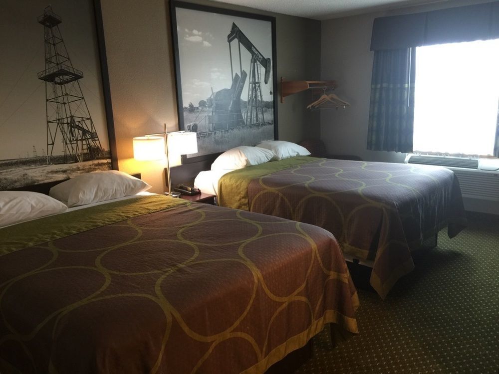 במוטל Super 8 By Wyndham Bedford Dfw Airport West מראה חיצוני תמונה