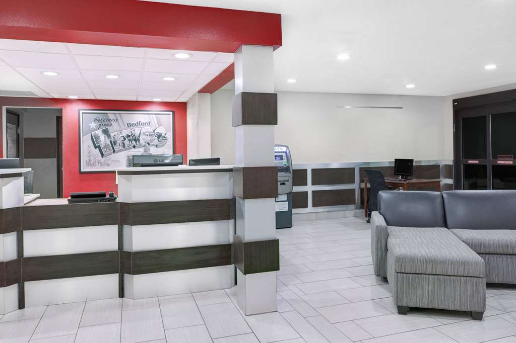 במוטל Super 8 By Wyndham Bedford Dfw Airport West מראה פנימי תמונה